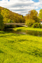 Obraz premium Unterwegs mit dem Fahrrad auf der 1. Werratal-Radweg Etappe von der Werraquelle bei Fehrenbach bis in Werratal bei Wernshausen - Thüringen - Deutschland