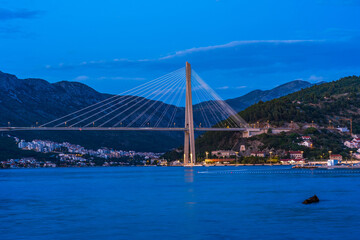 Fototapeta premium Evening view of cable-stayed suspnsion bridge in Dubrovnik, Croatia.