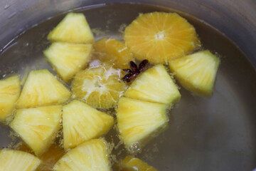 パイナップルとオレンジで作るスパイスシロップ、お菓子作り