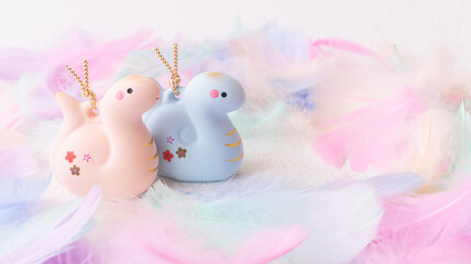 巳年　かわいい蛇の年賀状　パステルカラー　へびの正月飾り