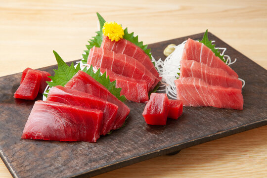 マグロの刺身の盛り合わせ
