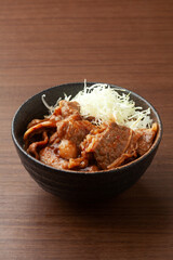 牛カルビ焼き丼