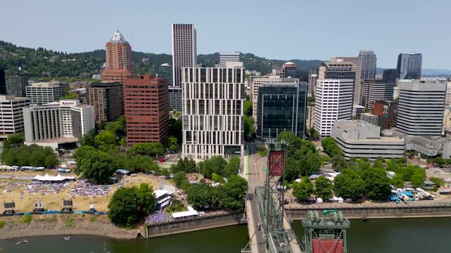 Panoramic view of Portland, Oregon skyline, 26th most populous city in USA.