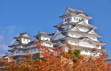 秋空に映える姫路城