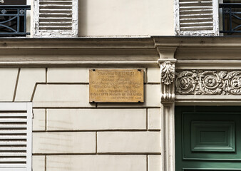 Plaque pointing the building in which the French sculptor Florentin Brigaud lived in Rue Vavin,...