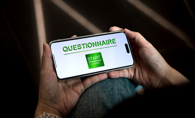 Online questionnaires, evaluation questionnaires, and customer service surveys. Customers start taking online digital survey forms with smartphones.
