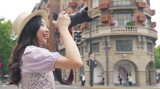Beauty girl photographer camera dslr takes photo person portrait photographing girl joy make photography taking in traveling, humanistic artistic conception