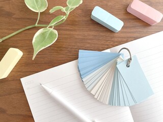 勉強している机の上のイメージ