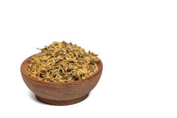 Lukrecja korzeń cięty izolowany w misce na białym tle