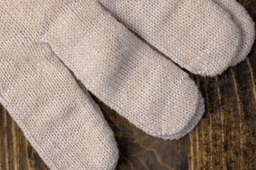 white gloves for construction work are on the table