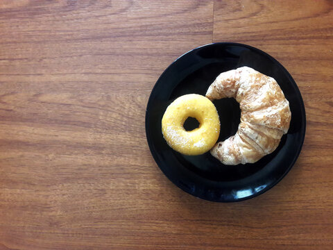 croissant on a plate 014