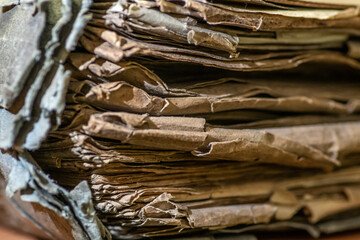 sterta starych papierów lub makulatury