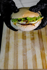 Lanche com as mãos