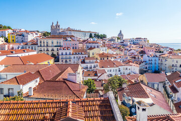 Obraz premium Alfama lighted by the morning sun