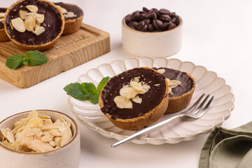 Almond Tarts Coklat in a Plate.