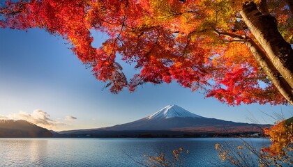 紅葉と富士山と湖の風景