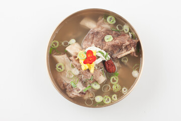 Food made by boiling beef ribs in water