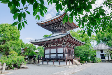 Fototapeta premium chinese temple in the park