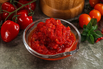 Fresh tomato puree pasta sauce