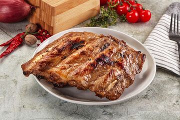 Grilled pork ribs with spices