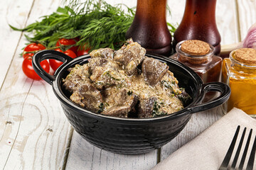 Roasted chicken liver with cream