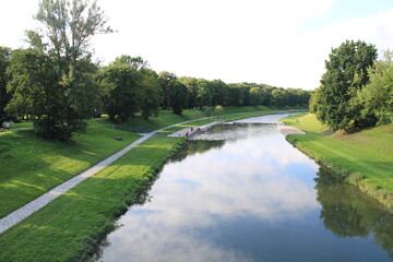 Serene Park by the River: A Tranquil Nature Escape