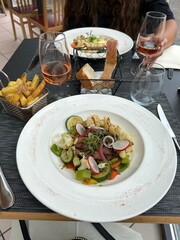 food served in restaurant