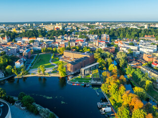 View from a drone of the Mill Island (Polish: Wyspa Młyńska) and the Brda River in the center of the old town of Bydgoszcz. © Mariusz Guc