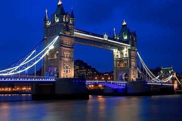 Obraz premium Tower Bridge, London, England, UK, Europe, illuminated at dusk