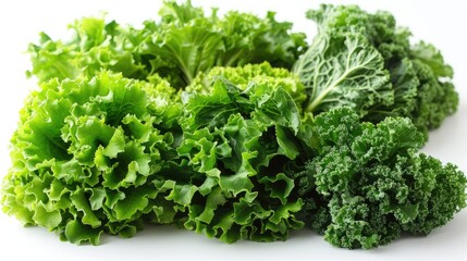 Obraz premium Fresh green kale and lettuce on a white background, showcasing healthy leafy vegetables perfect for salads and a nutritious diet.