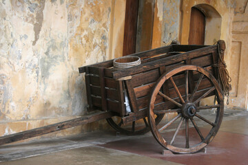 Obraz premium Historic Mule Cart at El Morro