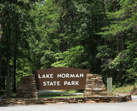 Lake Norman State Park entrance sign, a 1,942 acre state park near Troutman, Iredell County, North Carolina, USA.