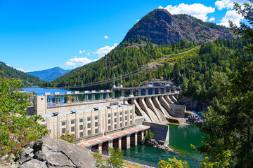 Brilliant Dam on the Kootenay River upstream from Castlegar in the West Kootenay region of British...