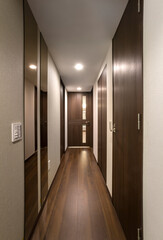 玄関から居室へのアプローチ、平均的なマンションの間取り