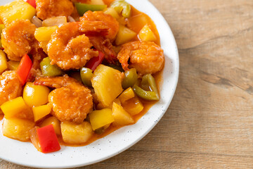 Stir-fried sweet and sour with fried shrimp