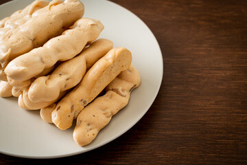 almonds meringue stick on plate