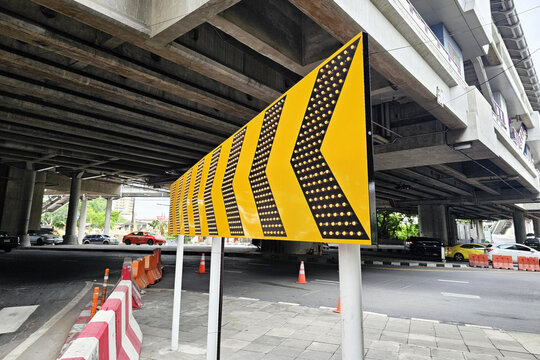 Warning Turn Left Electric Sign.