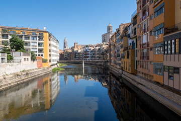 Fototapeta premium Vues de la ville de Gérone en Catalogne - Espagne