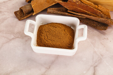Natural Cinnamon powder with sticks