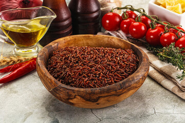 Red raw dry rice gor cooking