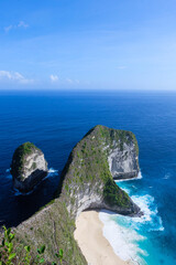Fototapeta premium Nusa Penida island, Bali, Indonesia: Kelingking cliff, Broken beach, Atuh beach, Diamond beach, Banah cliff, Crystal Bay beach and Angel's Billabong, the devil pool