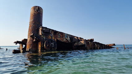 Naklejka premium Greek Beach shipwreck 