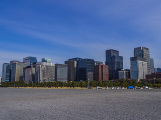 【東京都】皇居から見た丸の内・高層ビル群