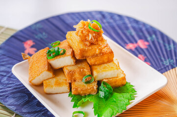 焼いた絹厚揚げ