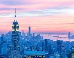 Obraz premium View of New York Manhattan during sunset hours