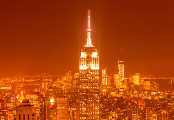 Fototapeta premium Night view of New York Manhattan during sunset