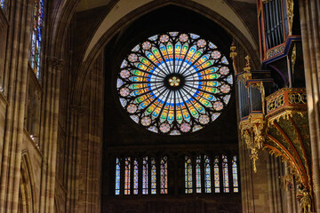 France, Alsace, Strasbourg: View of Notre Dame cathedral with frame houses