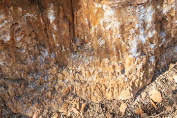 Crystalline Calcite Formation in Natural Sunlight