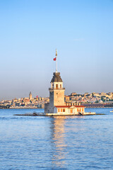 Fototapeta premium Maiden's Tower in Istanbul in the early morning at dawn