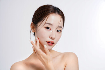 美しい若い女性の美容ポートレート